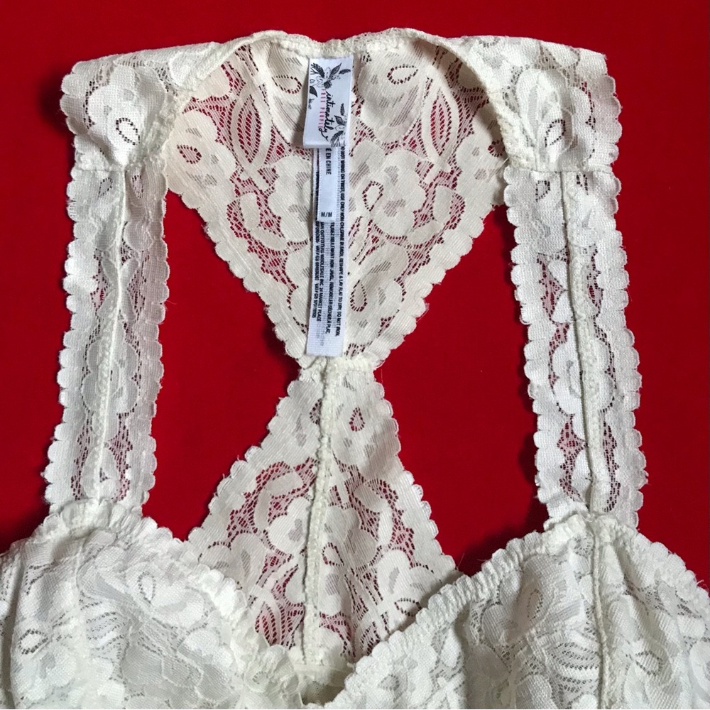 FREE PEOPLE Intimately Racer Back Pullover Deep V Crochet Lace Halter Bralette - Picture 4 of 6